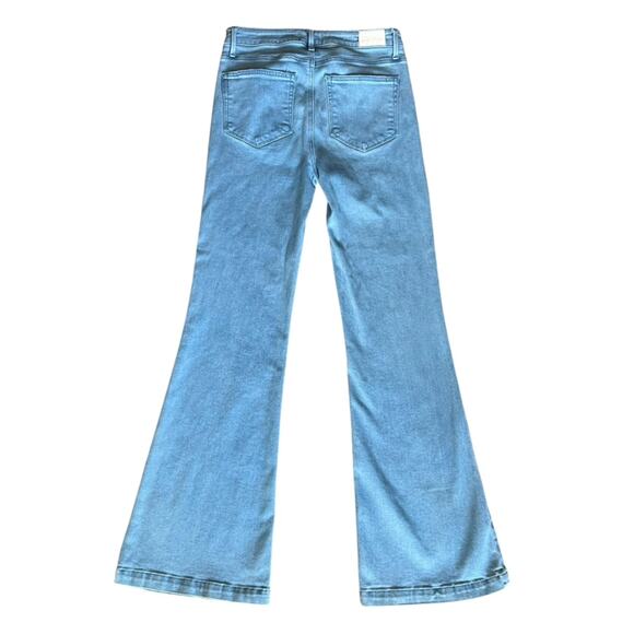 Paige Women’s Genevieve Light Wash High Rise Stretch Bell Bottom Flared Jeans 30 - Picture 6 of 12